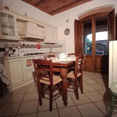 Casa La Sughera, Lamporecchio, Vinci *