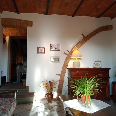Casa La Sughera, Lamporecchio, Vinci *