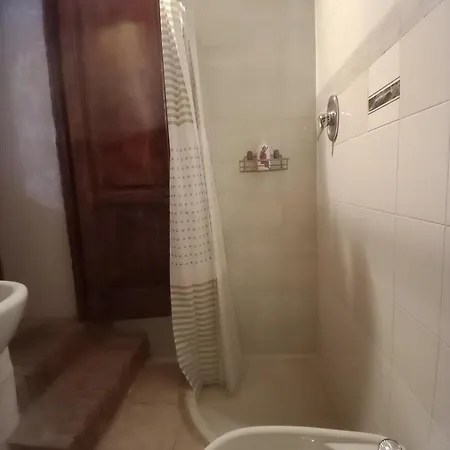 Casa La Sughera, Lamporecchio, Vinci * Fornello (Pistoia)